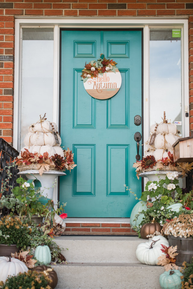 fall front step decor