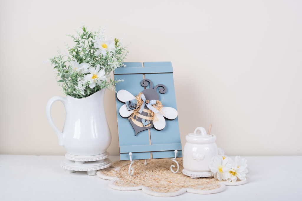 Honey bee Pallet sign