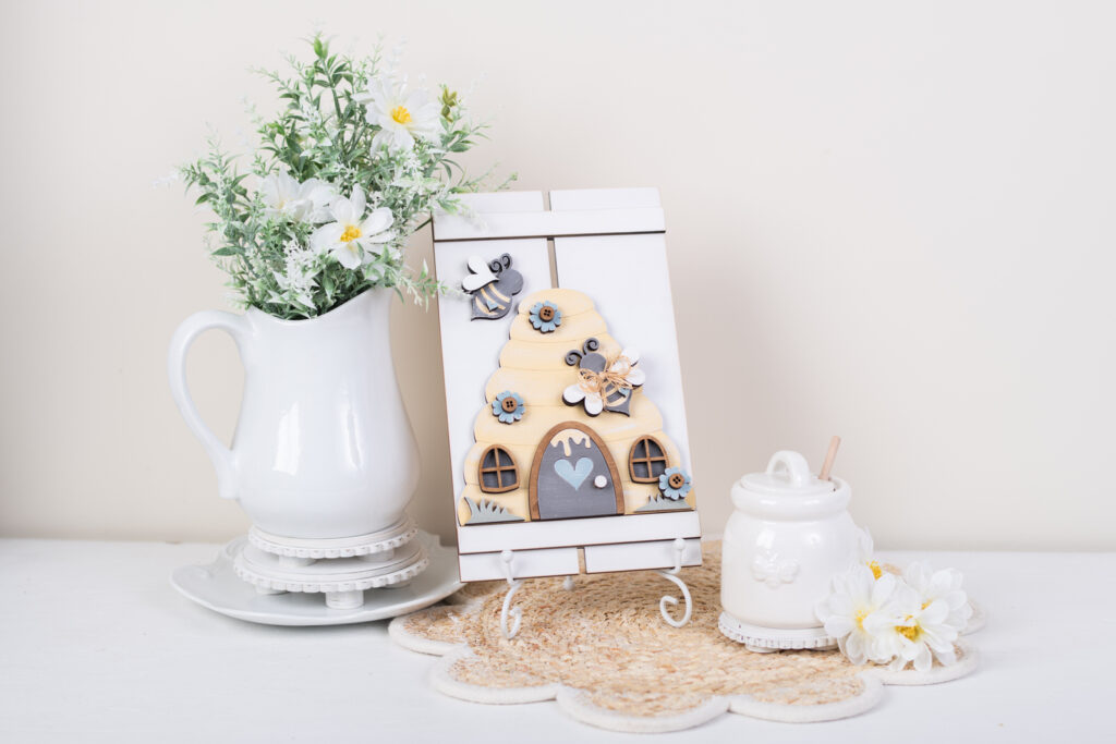 Bee skep pallet sign