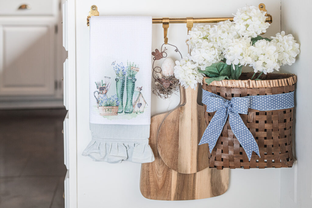 Kitchen-styled garden tea towel vingette 