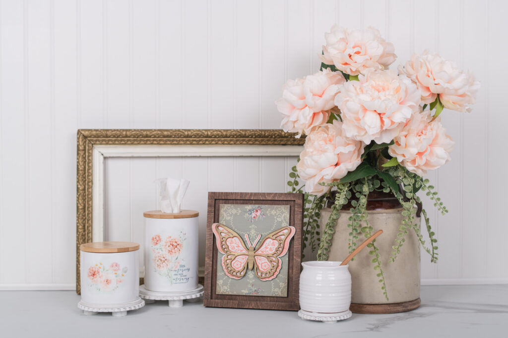 DIY High-End Butterfly Frames with Paint Inlay