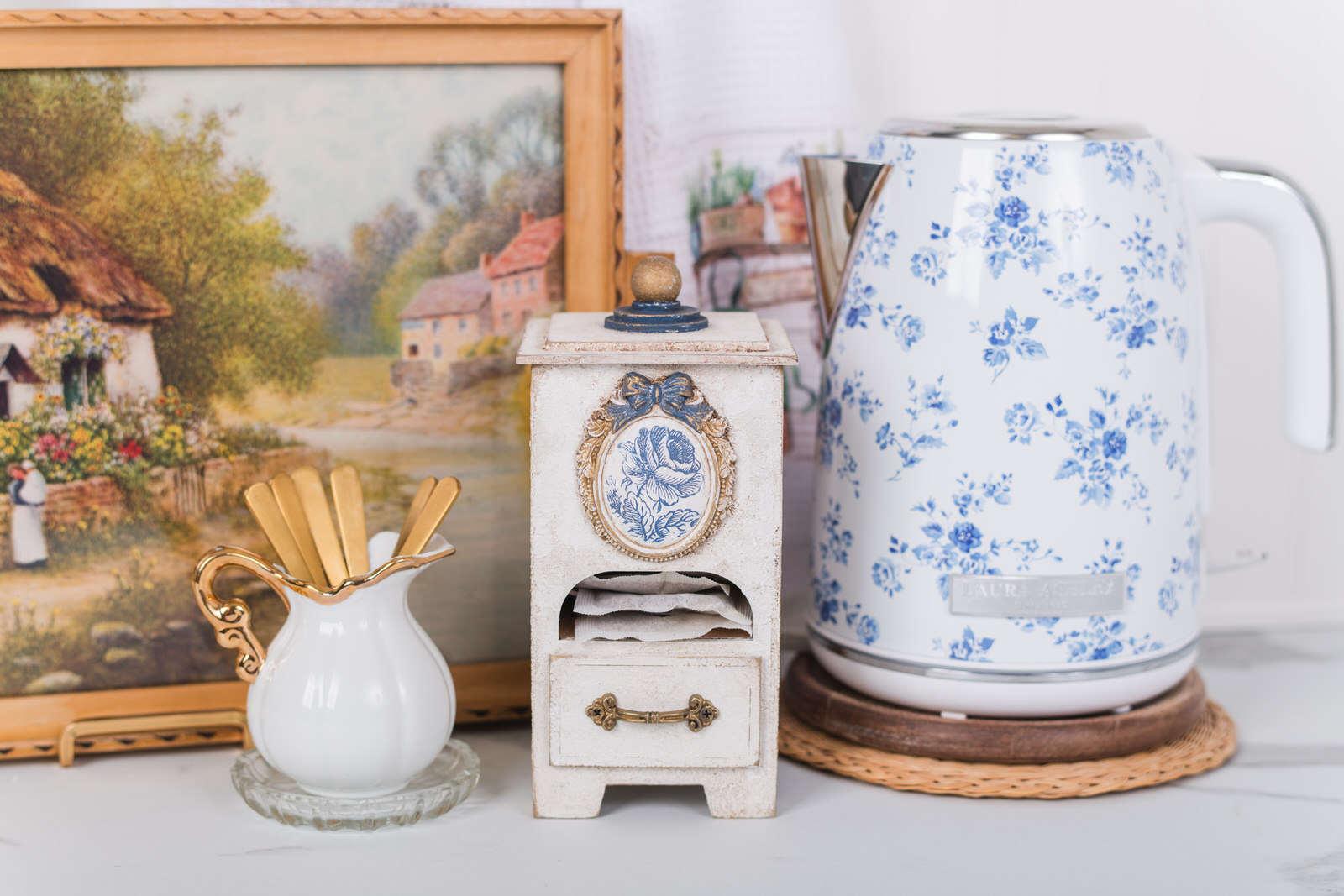 DIY Timeworn Tea Box with salt wash and IOD mold and inlay detail