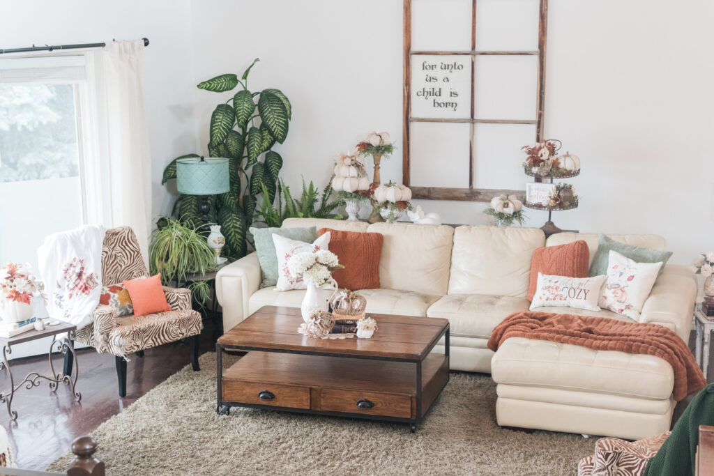 fall living room decorated for fall with vintage heirlooms and thrifted finds