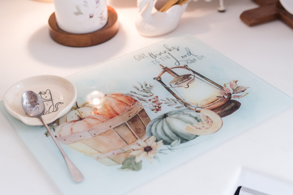 Fall glass, cutting board in the coffee nook 