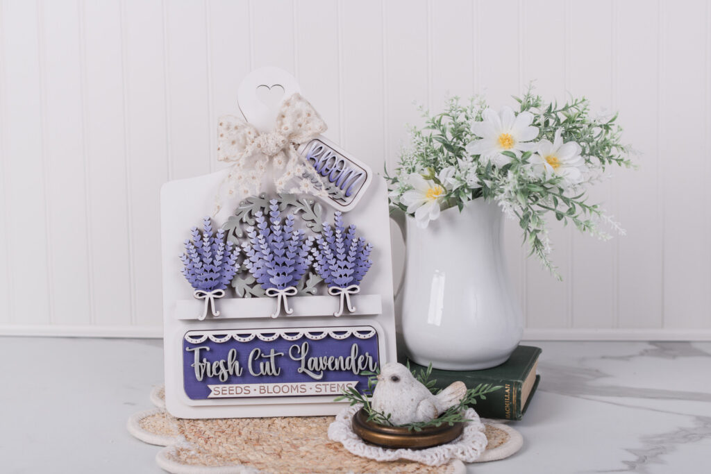 bread board for interchangeable seasonal pieces