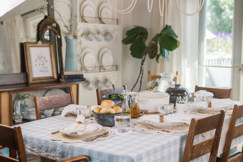 Summer dining room decorated